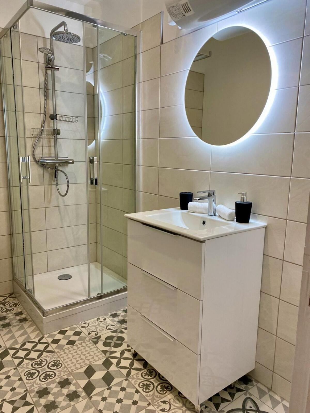 Les Logis D'Esmeralda-Des Appartements Au Charme Intemporel Romorantin-Lanthenay Exterior foto